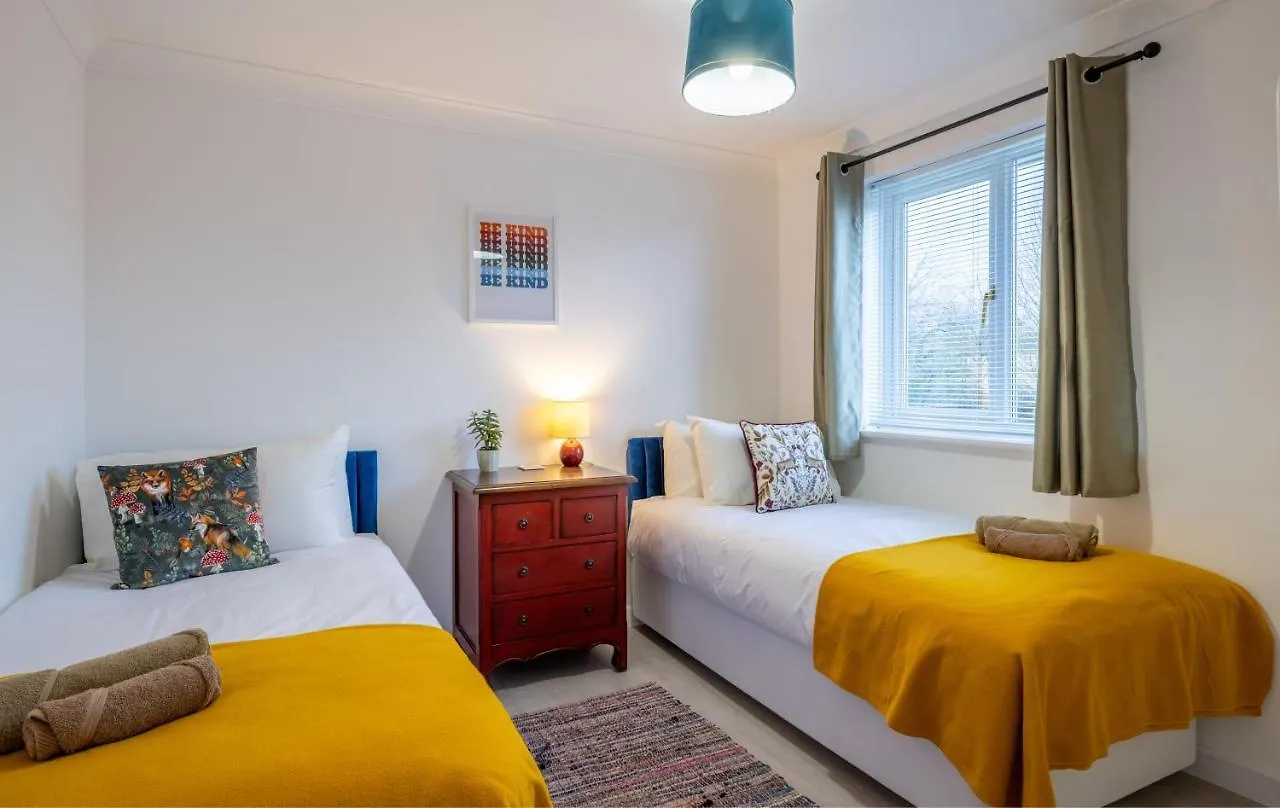 Beautiful House In South Cambridge, 14-Min Drive To The City Centre, Free Parking, No Sofabeds, Sleeps 6 0*, Cambridge (Cambridgeshire) United Kingdom