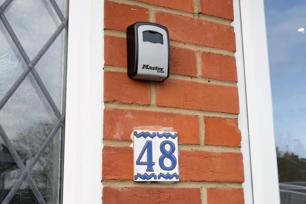 Beautiful House In South Cambridge, 14-Min Drive To The City Centre, Free Parking, No Sofabeds, Sleeps 6 Cambridge (Cambridgeshire)